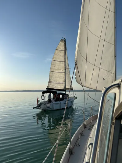Vitorlázás a Balatonon és Adrián